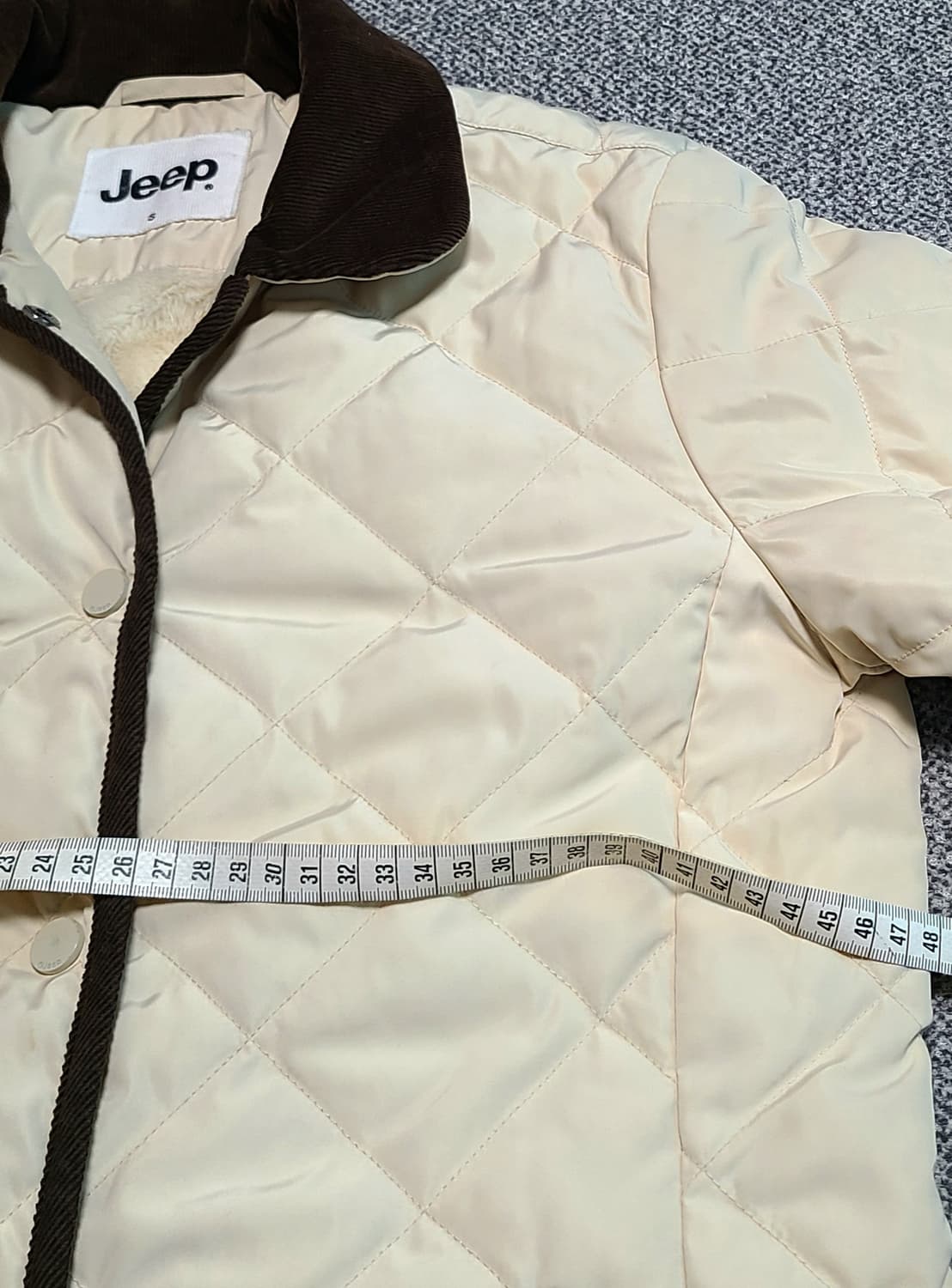 Jeep 퀼팅  덕다운 경량   자켓 아이보리 S(90) 상품이미지3