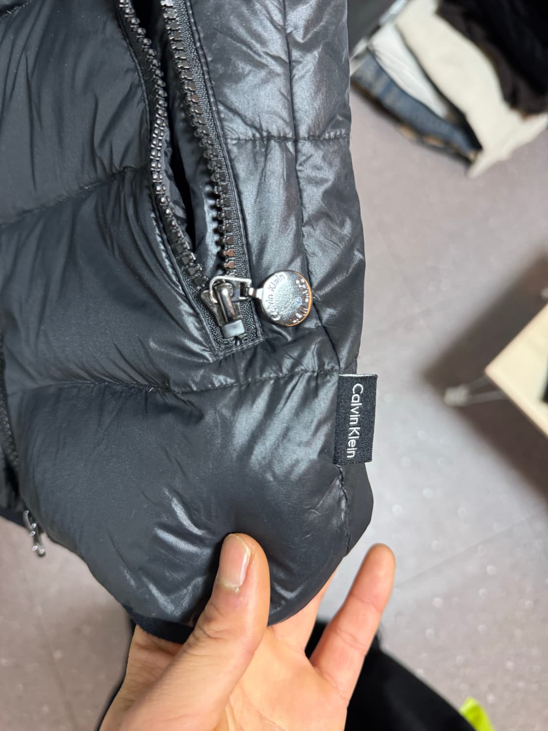 캘빈 클라인 퍼패딩 판매합니다 상품이미지3