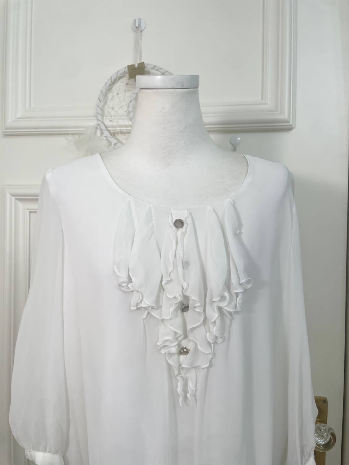 white ruffle detail loose blouse(size-9) 상품이미지6