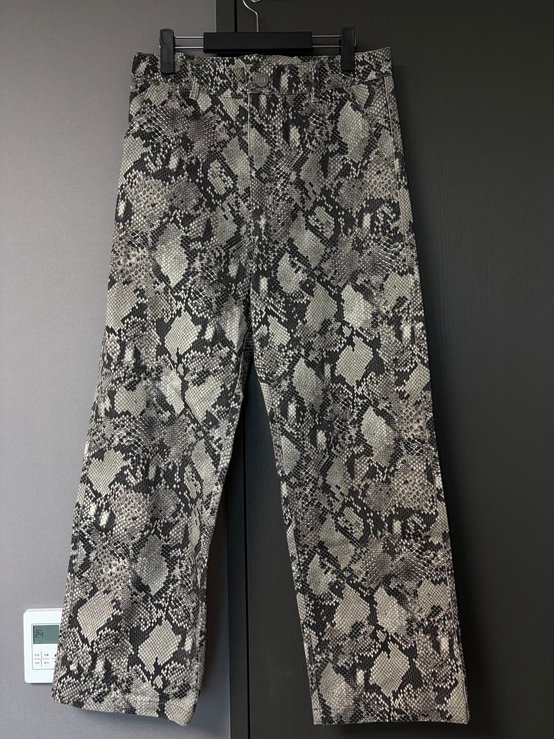 엑스트라 오디너리 파이톤팬츠  상품이미지1