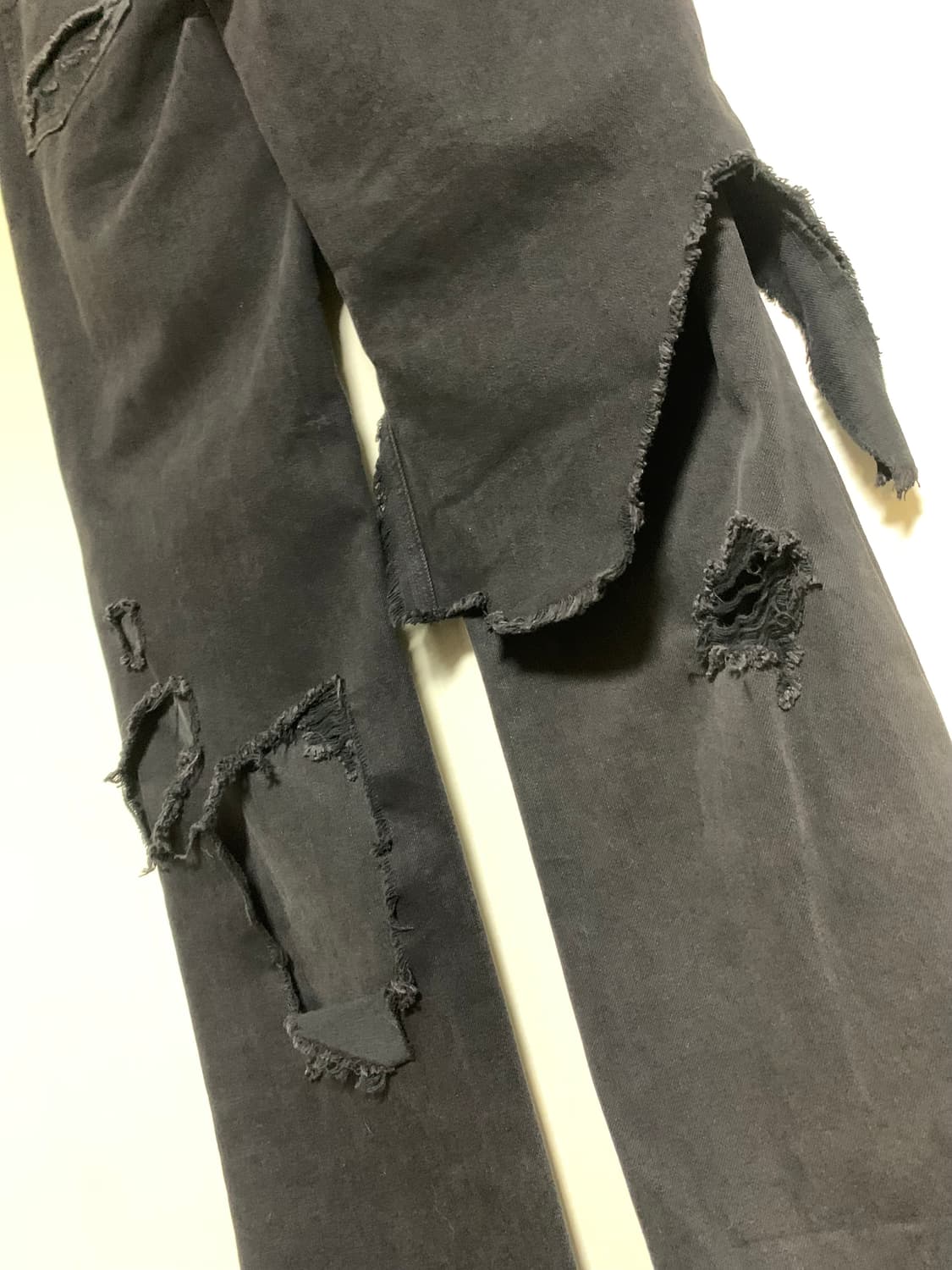 라프 시몬스 블랙 데미지 워싱 데님 팬츠 사이즈(31) 상품이미지5