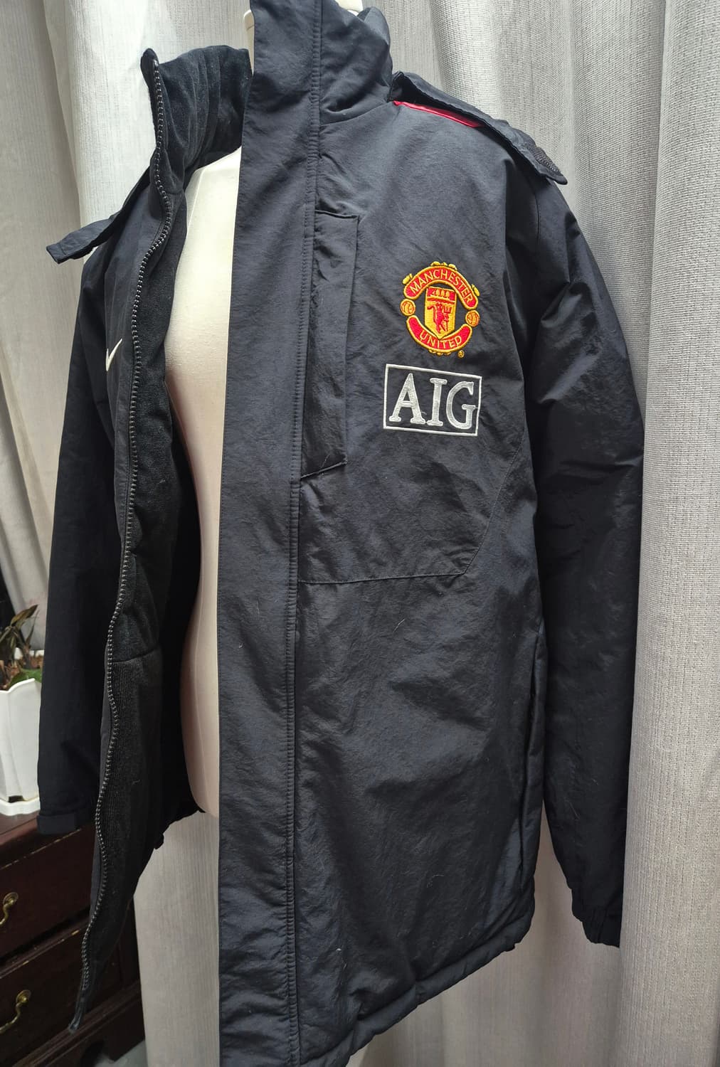 나이키 맨유 AIG 바람막이 후드 자켓 블랙/남105 상품이미지3