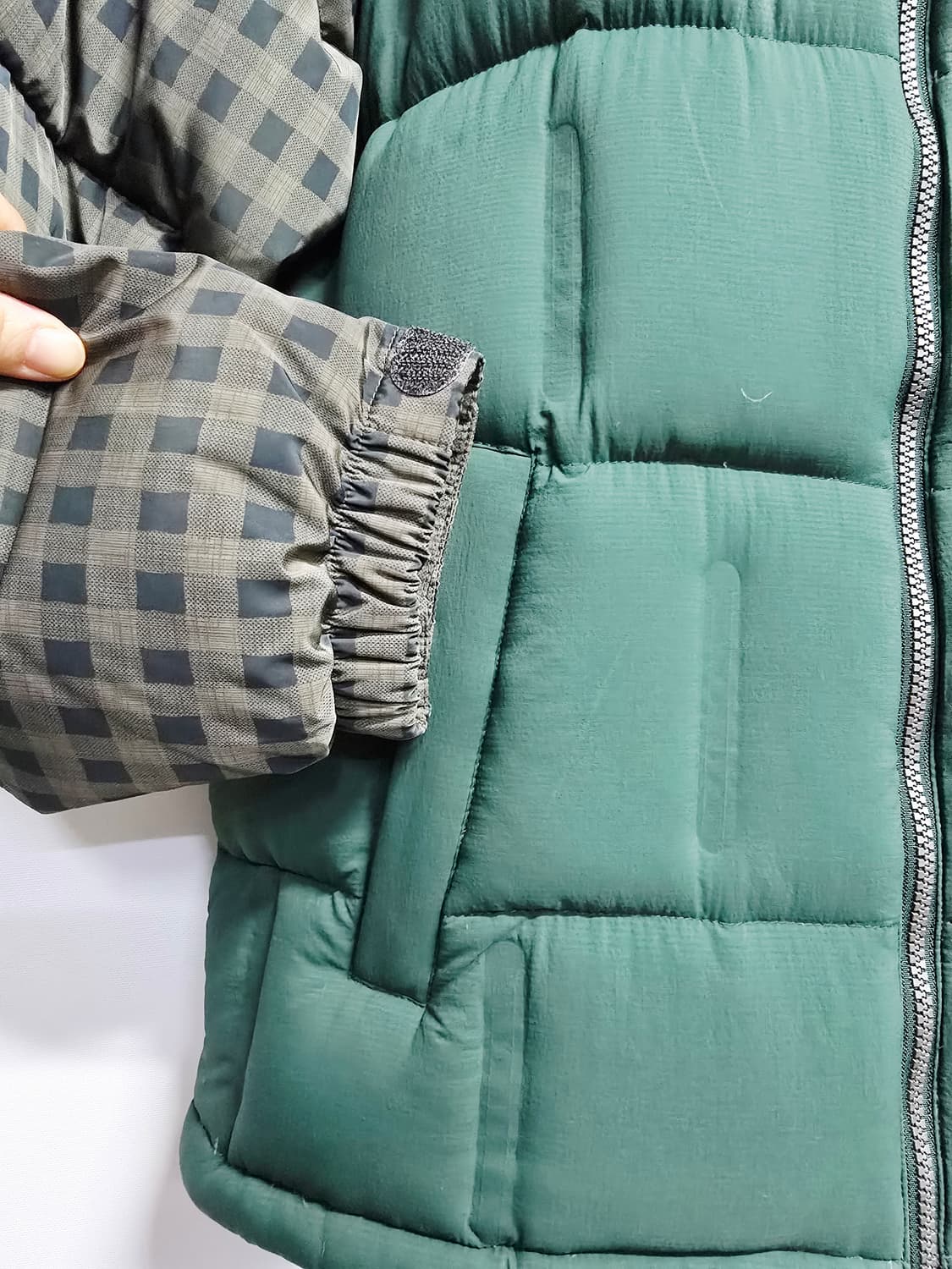 블랙야크 체크 배색 후드 구스 패딩 그린 상품이미지3