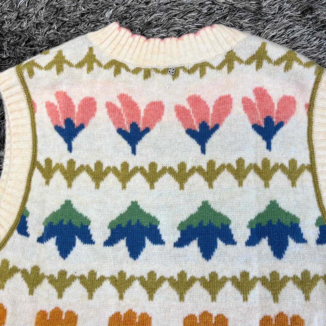 써스데이아일랜드 여성 울 베스트 85-160(S) 상품이미지4