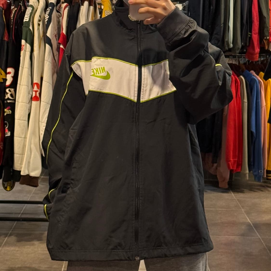 [NO.9] Nike 바람막이 상품이미지1