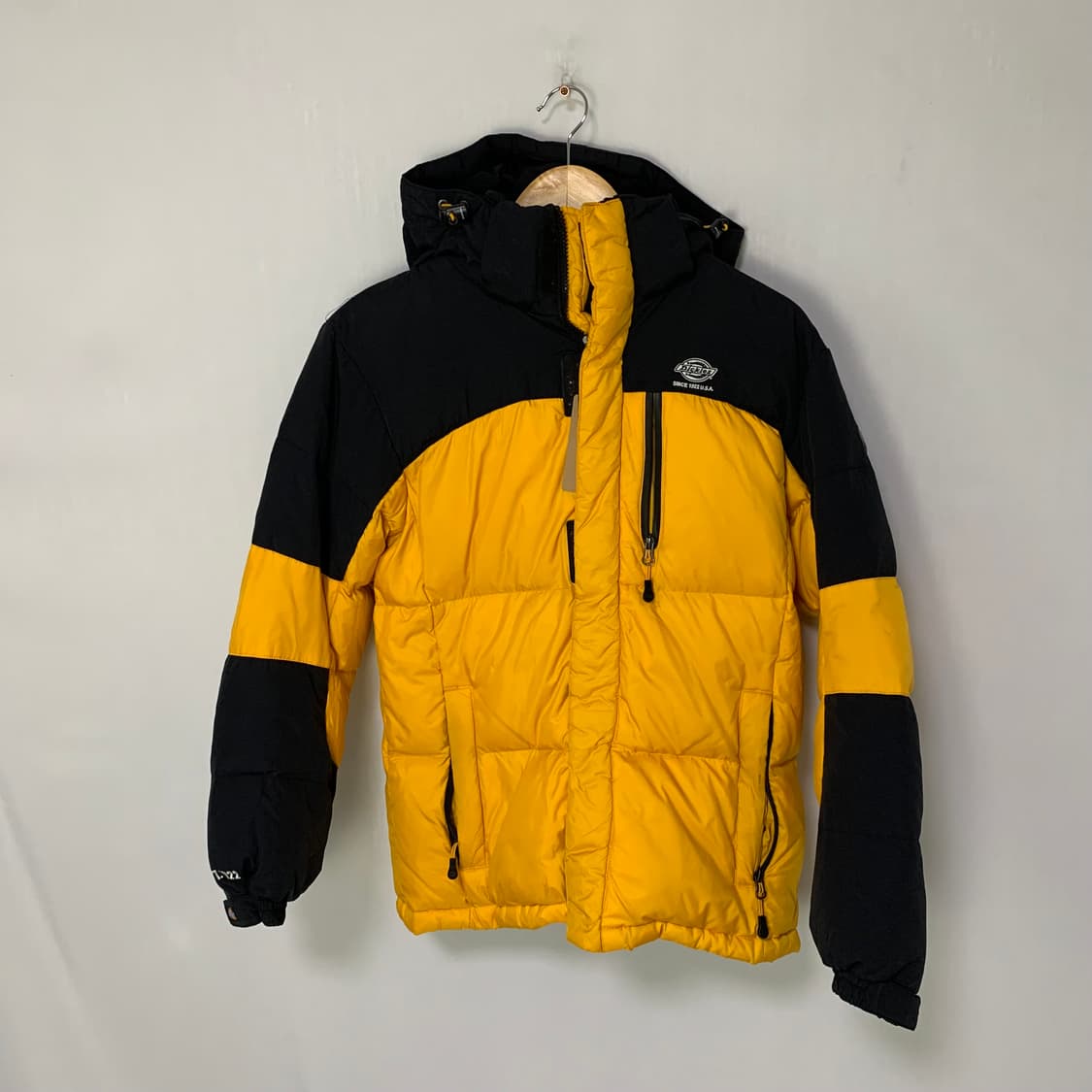 디키즈 빈티지 블랙/옐로우 패딩 점퍼 S 상품이미지1