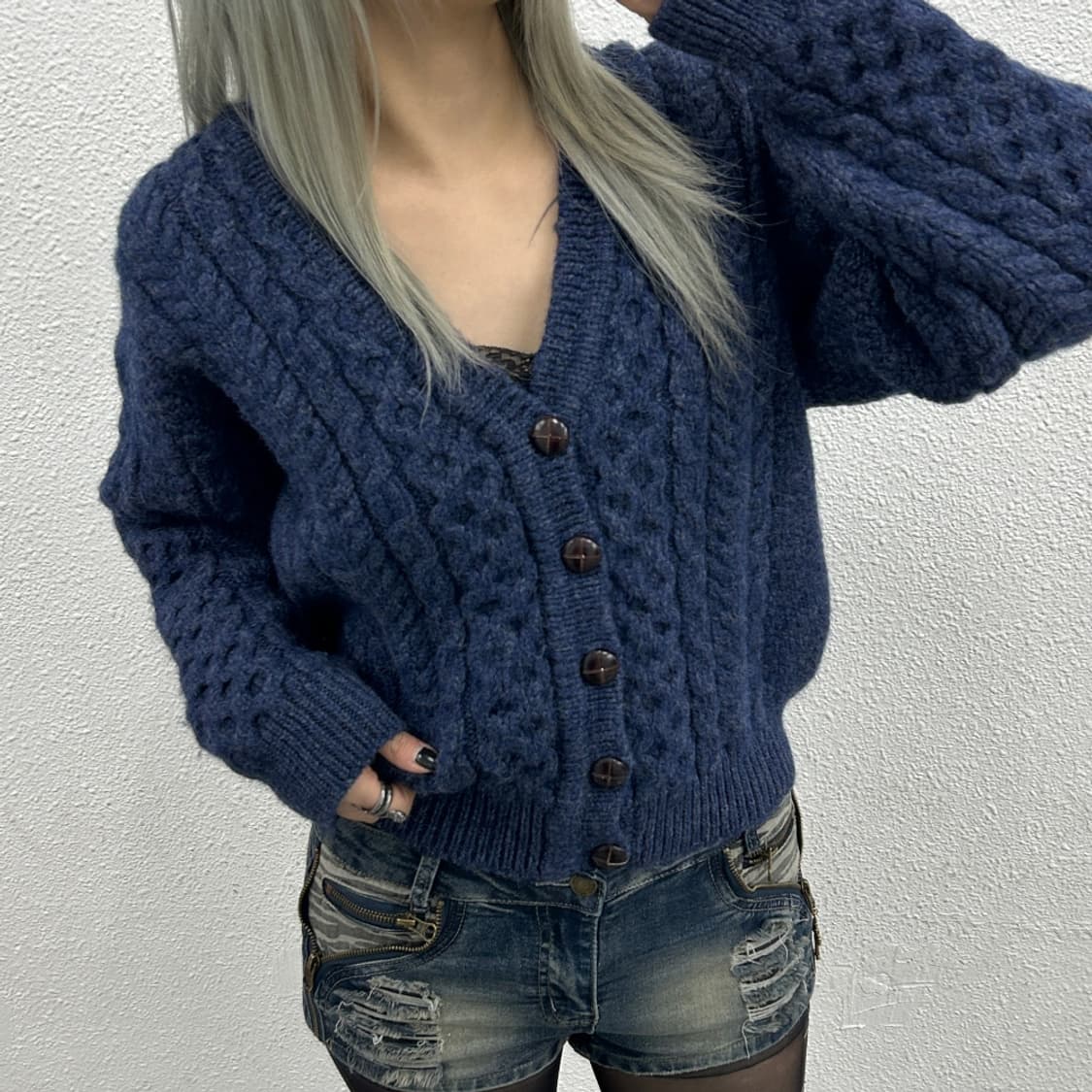 엘엘빈 딥블루 도톰 가디건 상품이미지1