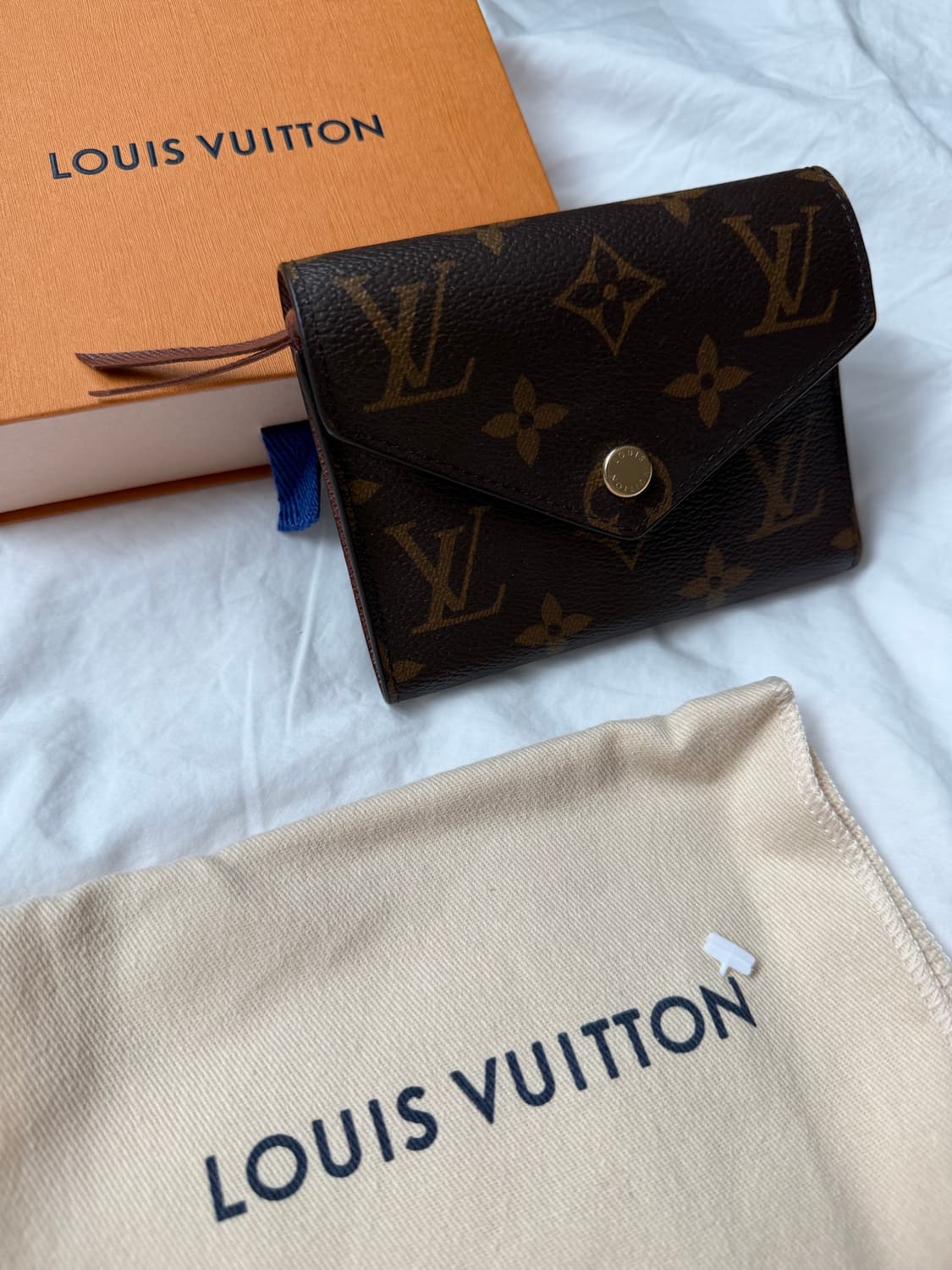 루이비통 반지갑 빅토린 월릿 모노그램 M62472 상품이미지1