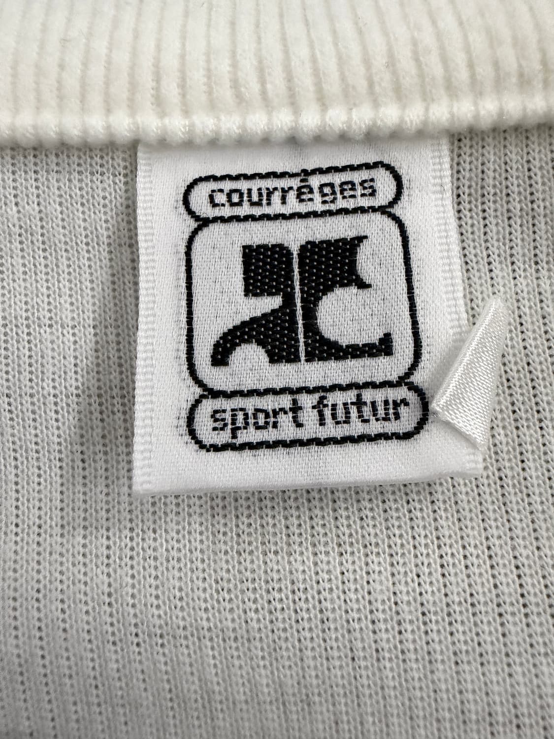 꾸레쥬 화이트 골지 반집업 상품이미지5