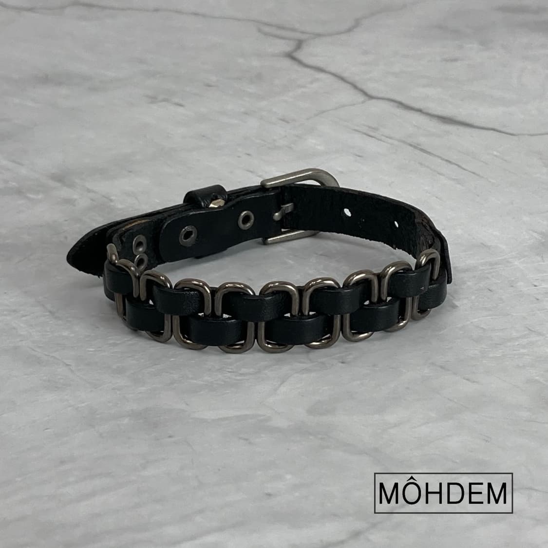 [Unisex] 스터드 빈티지 가죽팔찌 상품이미지1