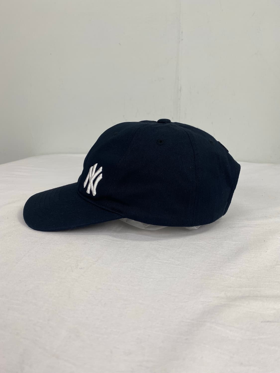 MLB 뉴욕양키스 네이비 사이드로고 우먼스 볼캡  상품이미지2