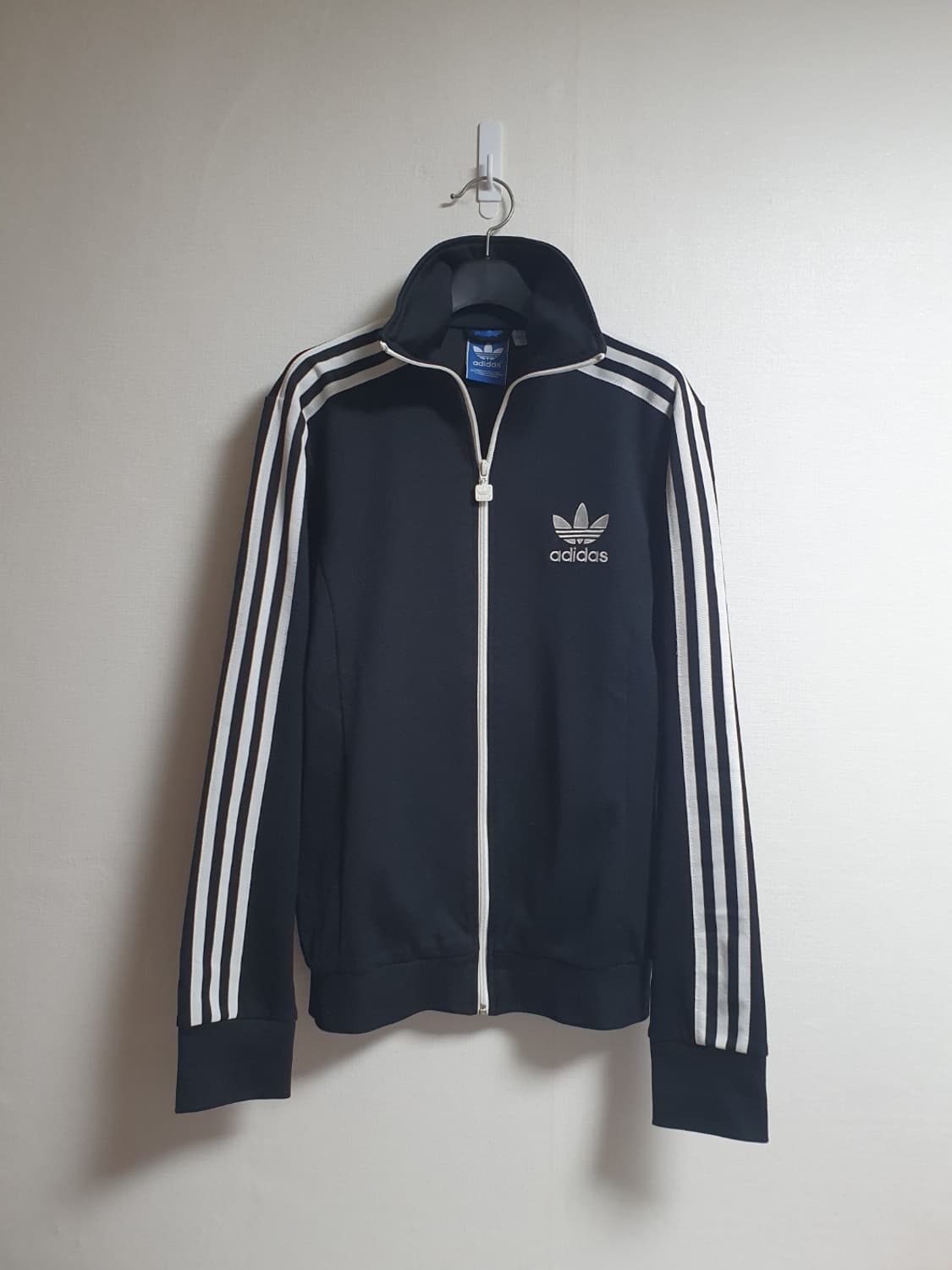 아디다스 유로파 져지 블랙 삼선 화이트 트랙탑 95 상품이미지1