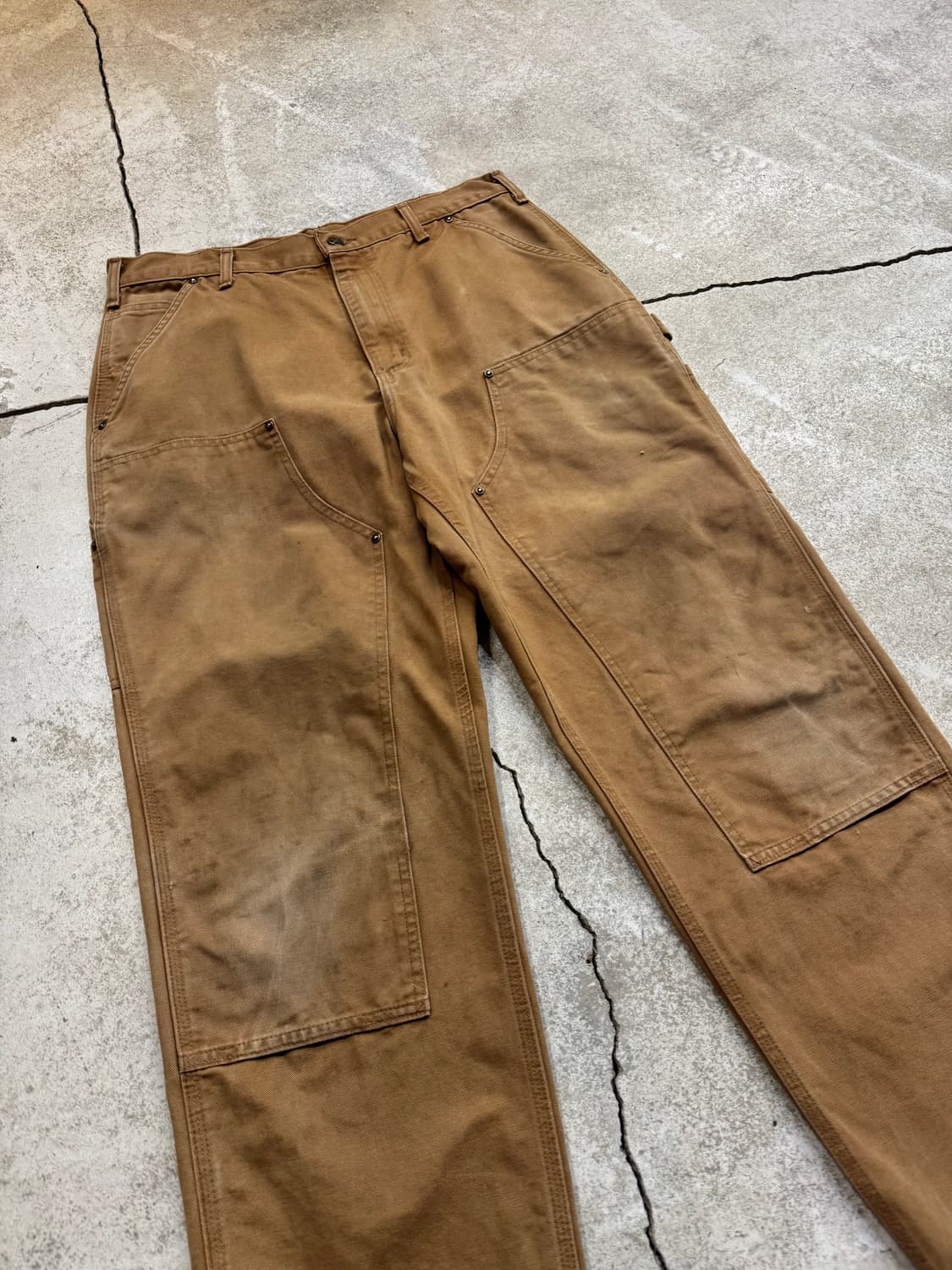 칼하트 B136 BRN 더블니 워크팬츠 상품이미지3