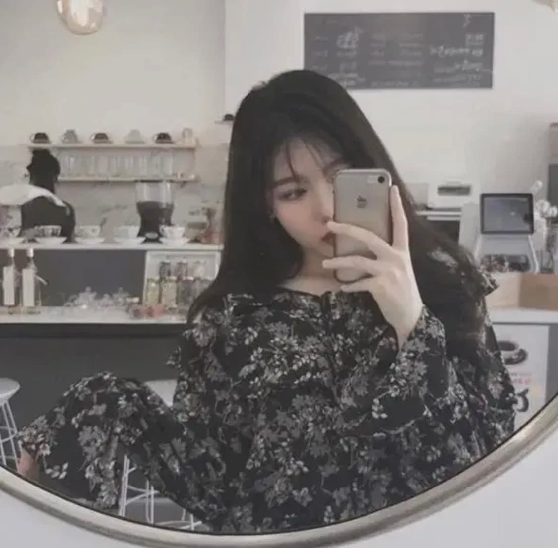 리본 셔링 플라워 꽃무늬 블라우스 블랙 검정 상품이미지3