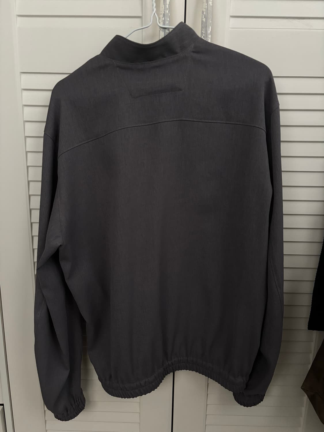 EE 커브드 하프집업 상품이미지4