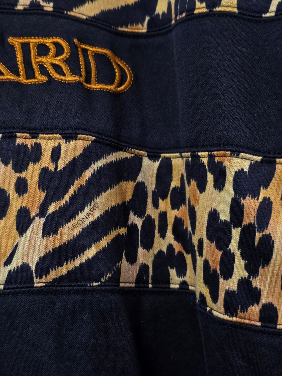 Leonard 레오날드 호피 하이넥 컷소우 롱슬리브 상품이미지3