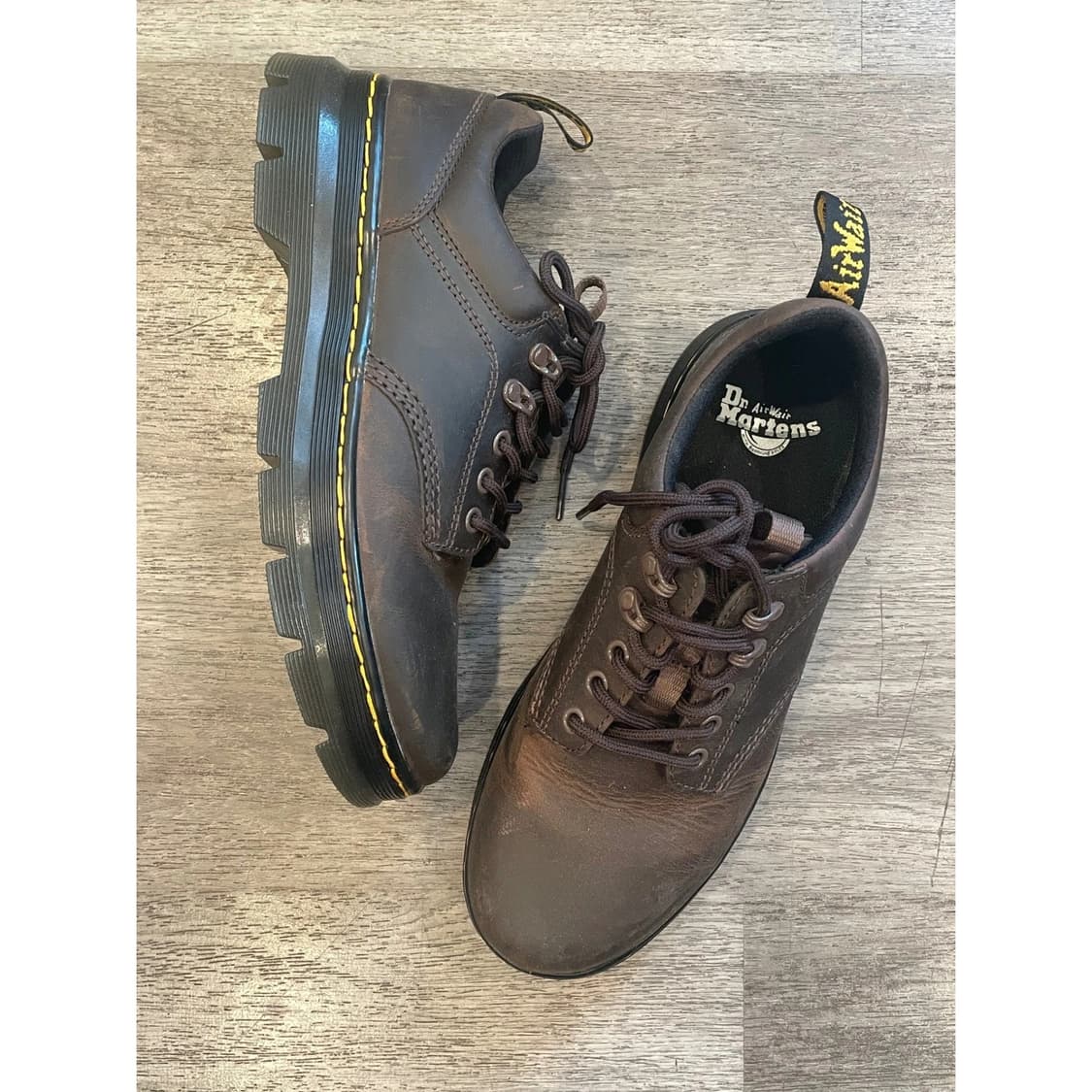 닥터마틴 리더 와이오밍 레더 유틸리티 슈즈 브라운 상품이미지1