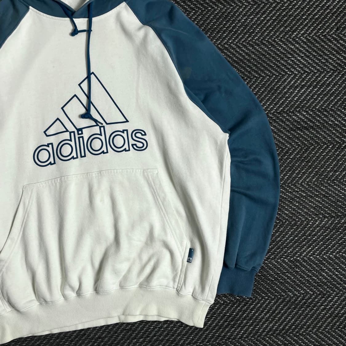 00s 아디다스 빅로고 올드스쿨 배색 후드 티셔츠y 3174 상품이미지3
