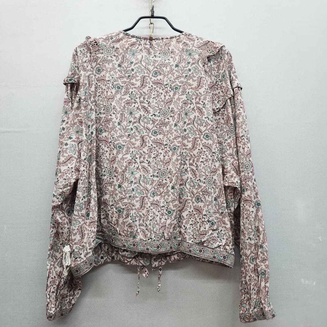 써스데이아일랜드 에스닉 플라워 프릴 블라우스 M(L) 상품이미지6