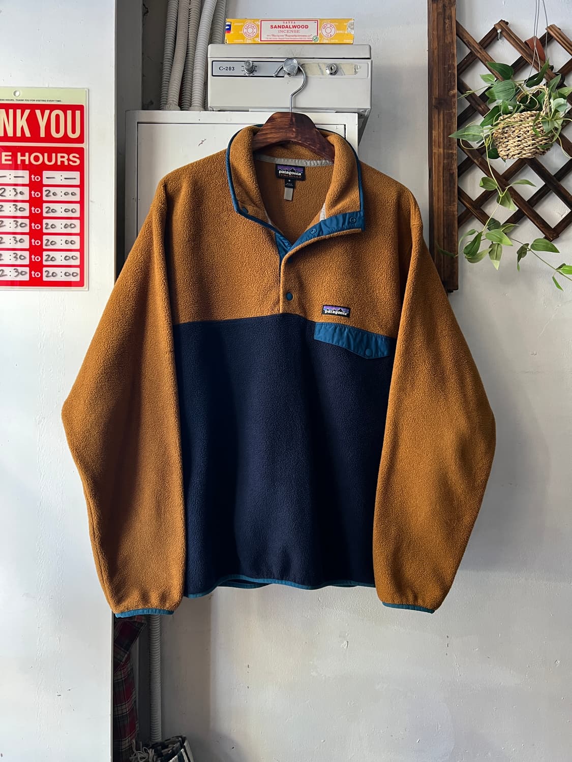 [M]파타고니아 신칠라 브라운 네이비 아노락 플리스 상품이미지1