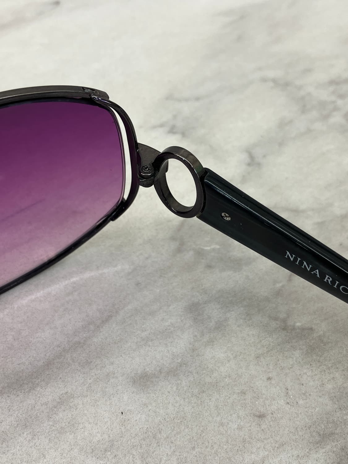 니나리치 NINA RICCI 커브드 선글라스(34g) 상품이미지3