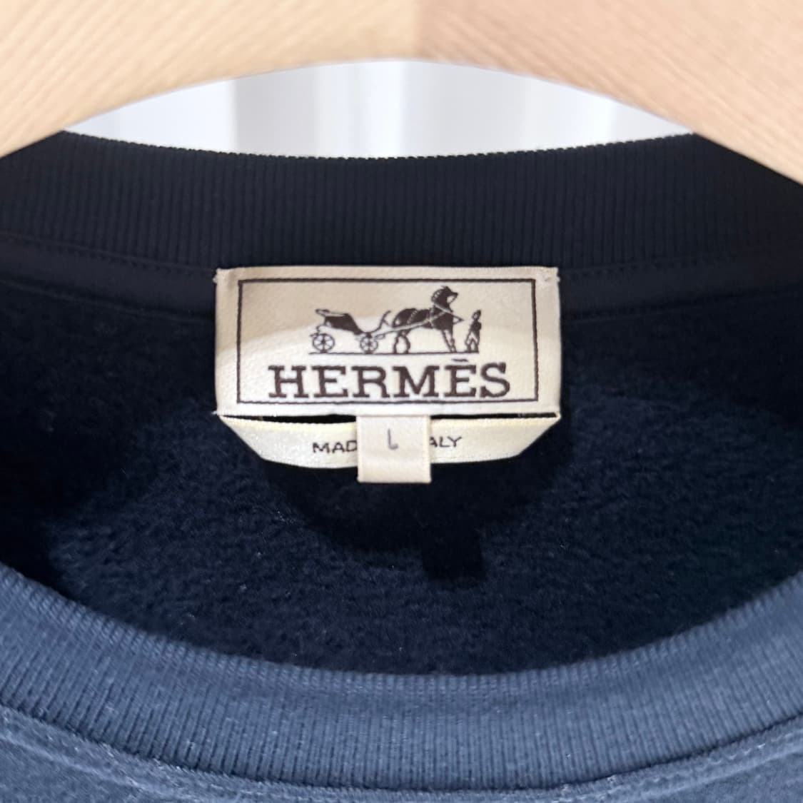 (A+/L) / 에르메스 홀스슈 레더 가죽 패치 스웨트셔츠 맨투맨 네이비 상품이미지4