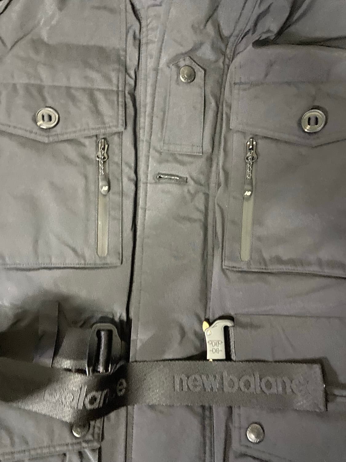 뉴발란스x이스트로그 고어텍스 구스다운 블랙파카 상품이미지9