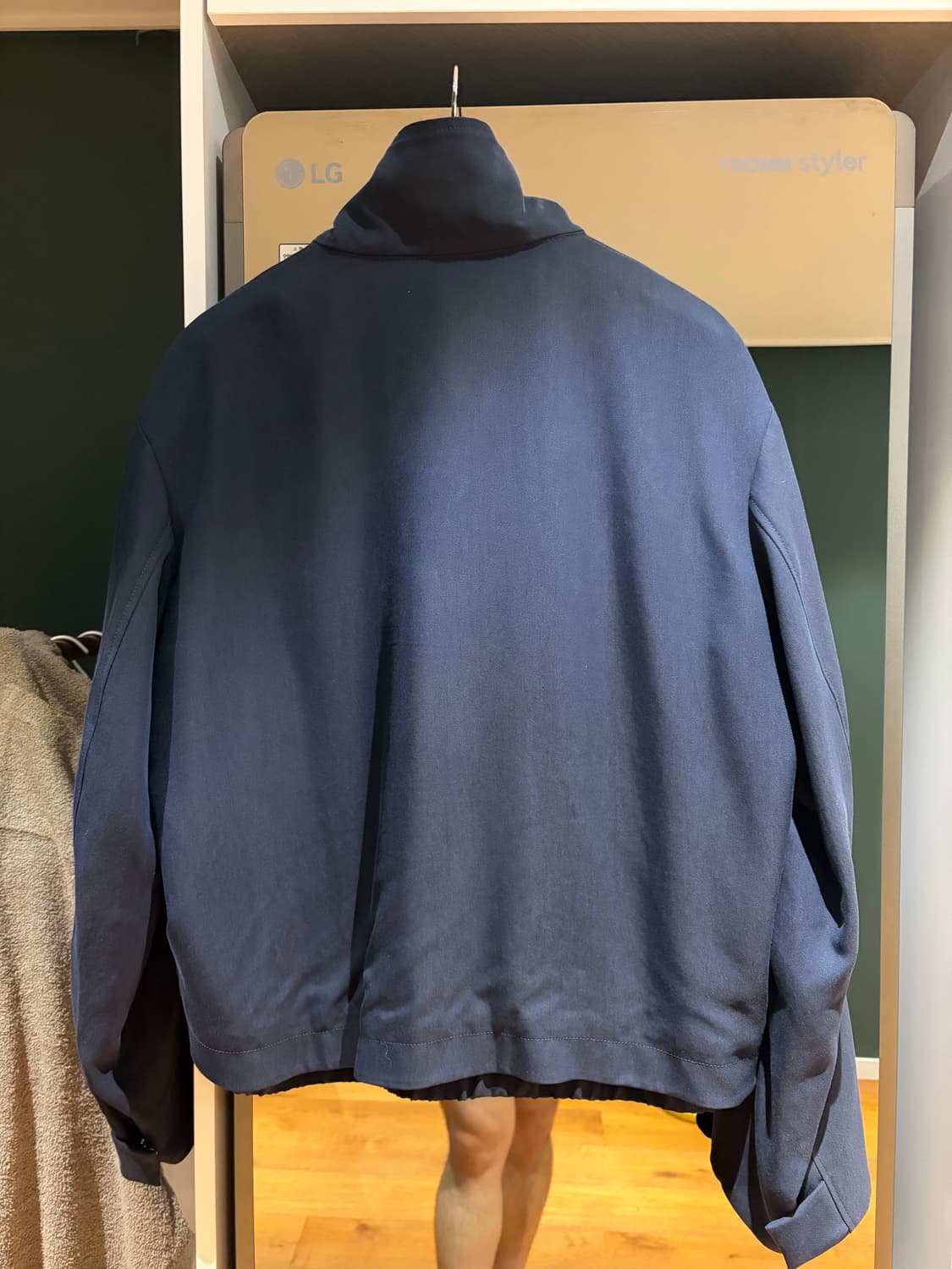 COS 코스 컬렉션 라인 네이비 하이넥 크롭 블루종XL (급처) 상품이미지2