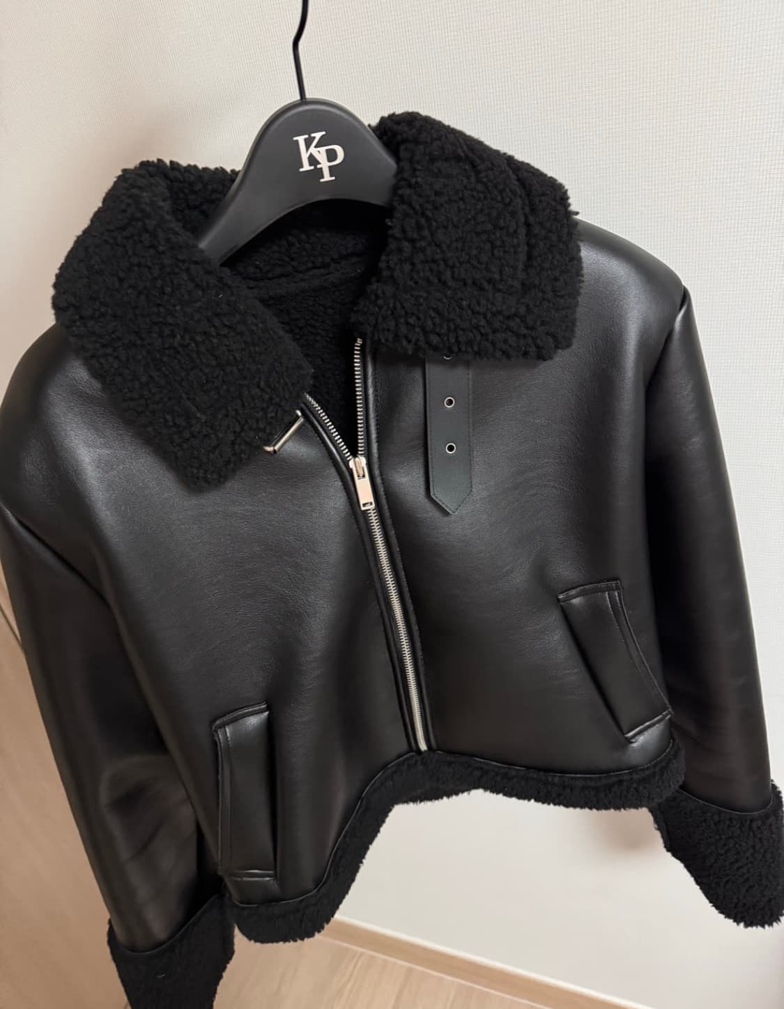 카키포인트 무스탕 상품이미지1