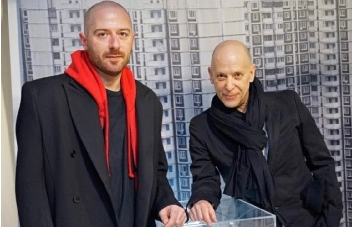 [S]베트멍 VETEMENTS 넥자수로고 멜튼울 코트 상품이미지7