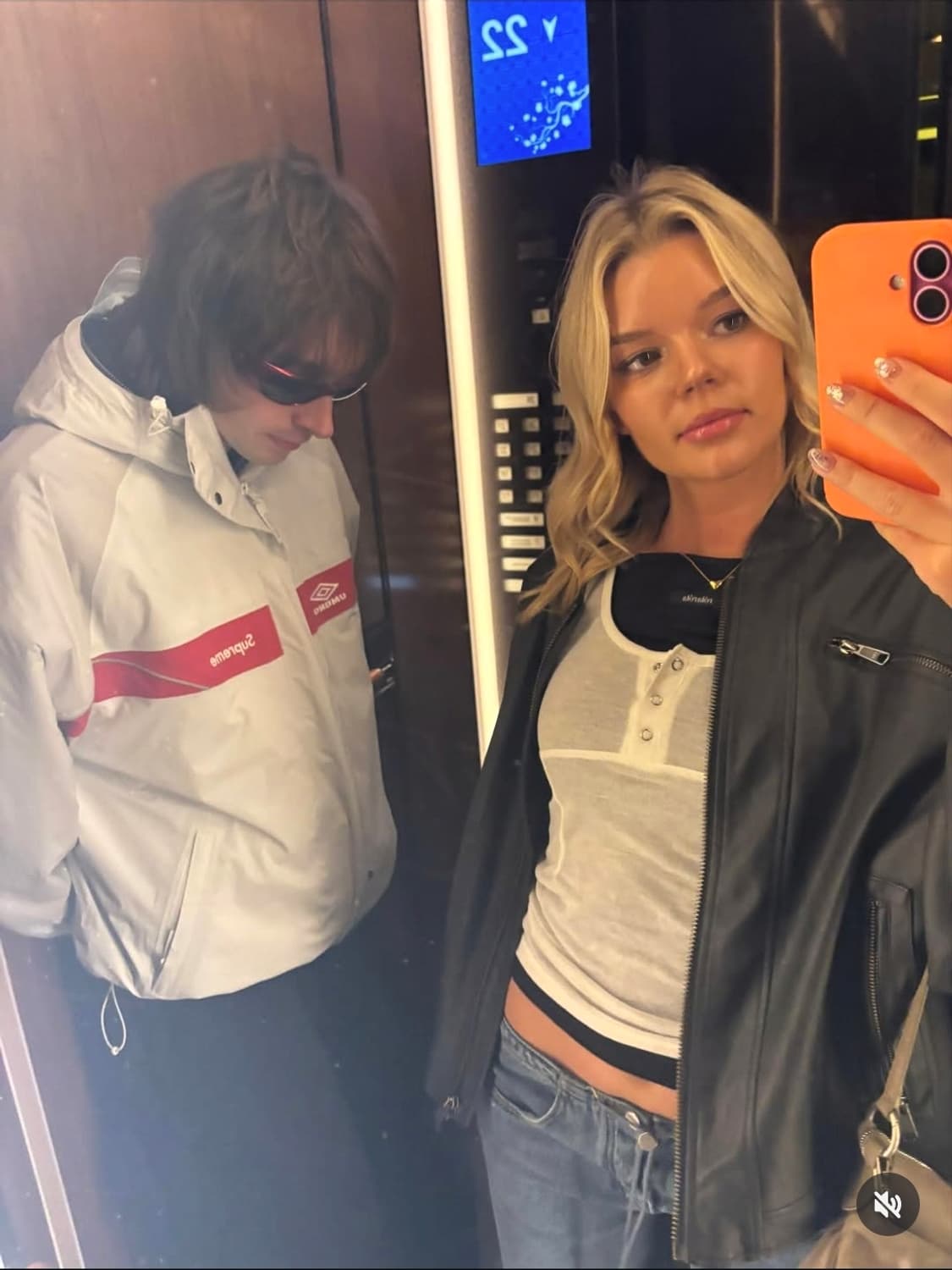 슈프림 x 엄브로 고어텍스 후드 자켓 25ss 상품이미지1