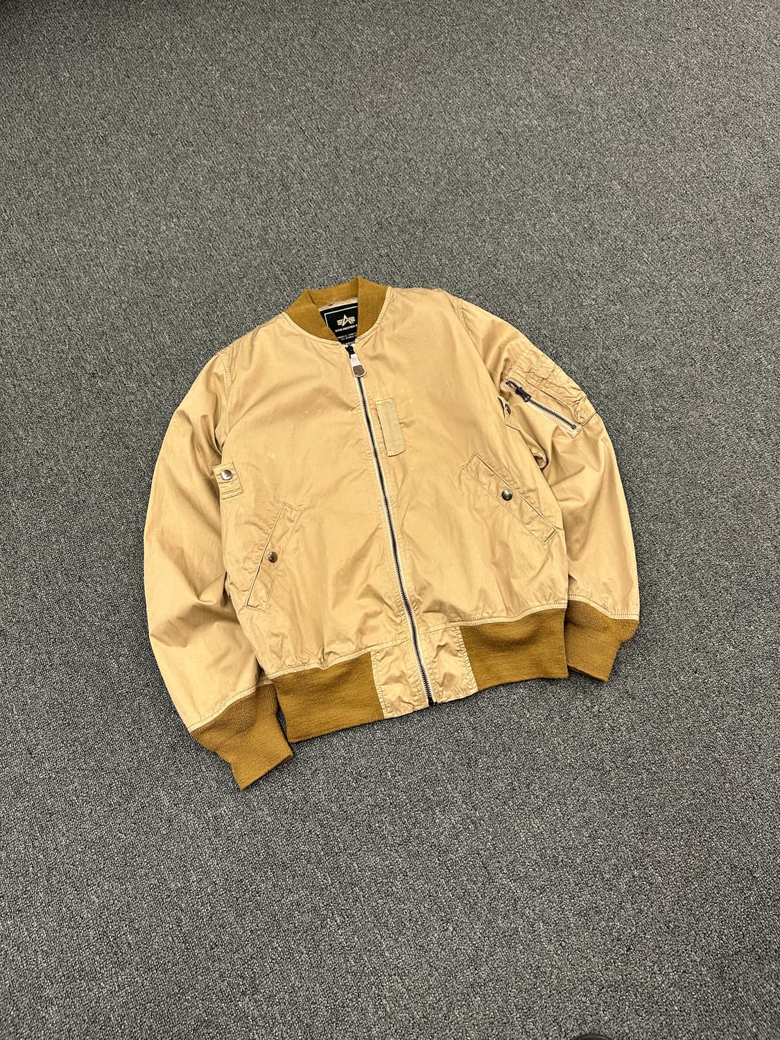 M) 알파 인더스트리 베이지 슬림 봄버자켓 항공자켓 상품이미지2