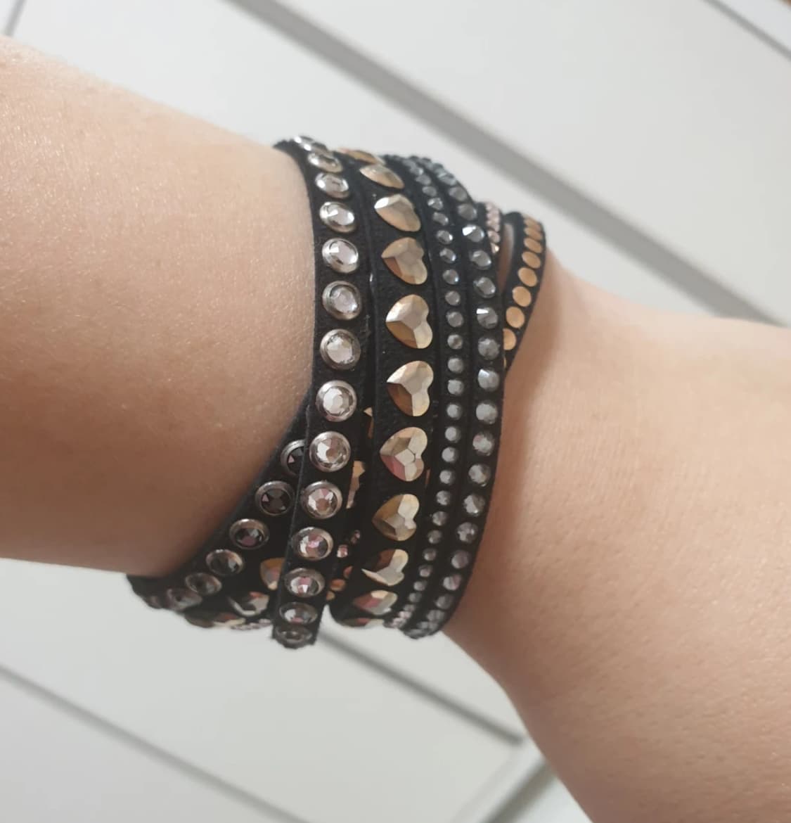 Swarovski 스와로브스키 슬레이크 하트 스터드 가죽 팔찌 블랙골드 상품이미지2