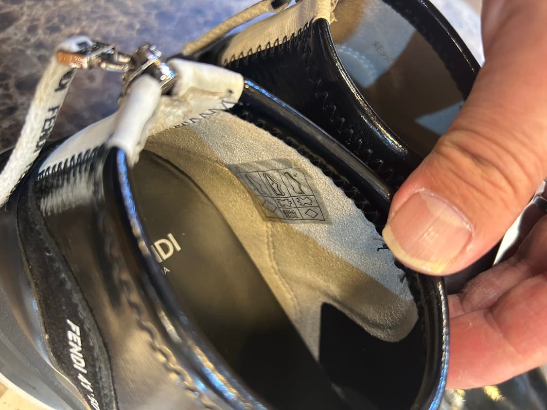 35/225-230 정품 펜디 스니커즈 팝니다 상품이미지5