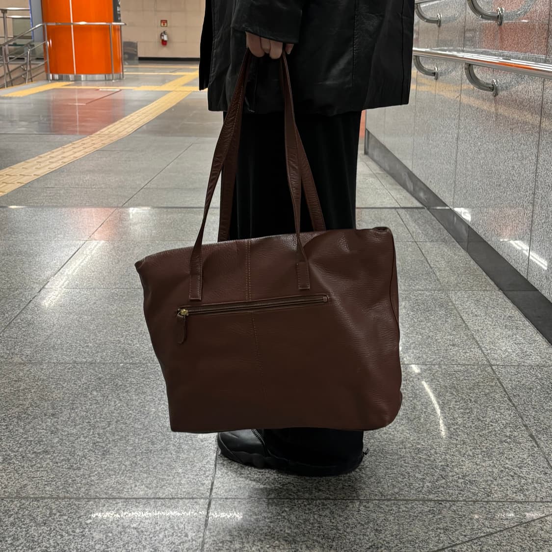 vtg cowhide tote bag 상품이미지4