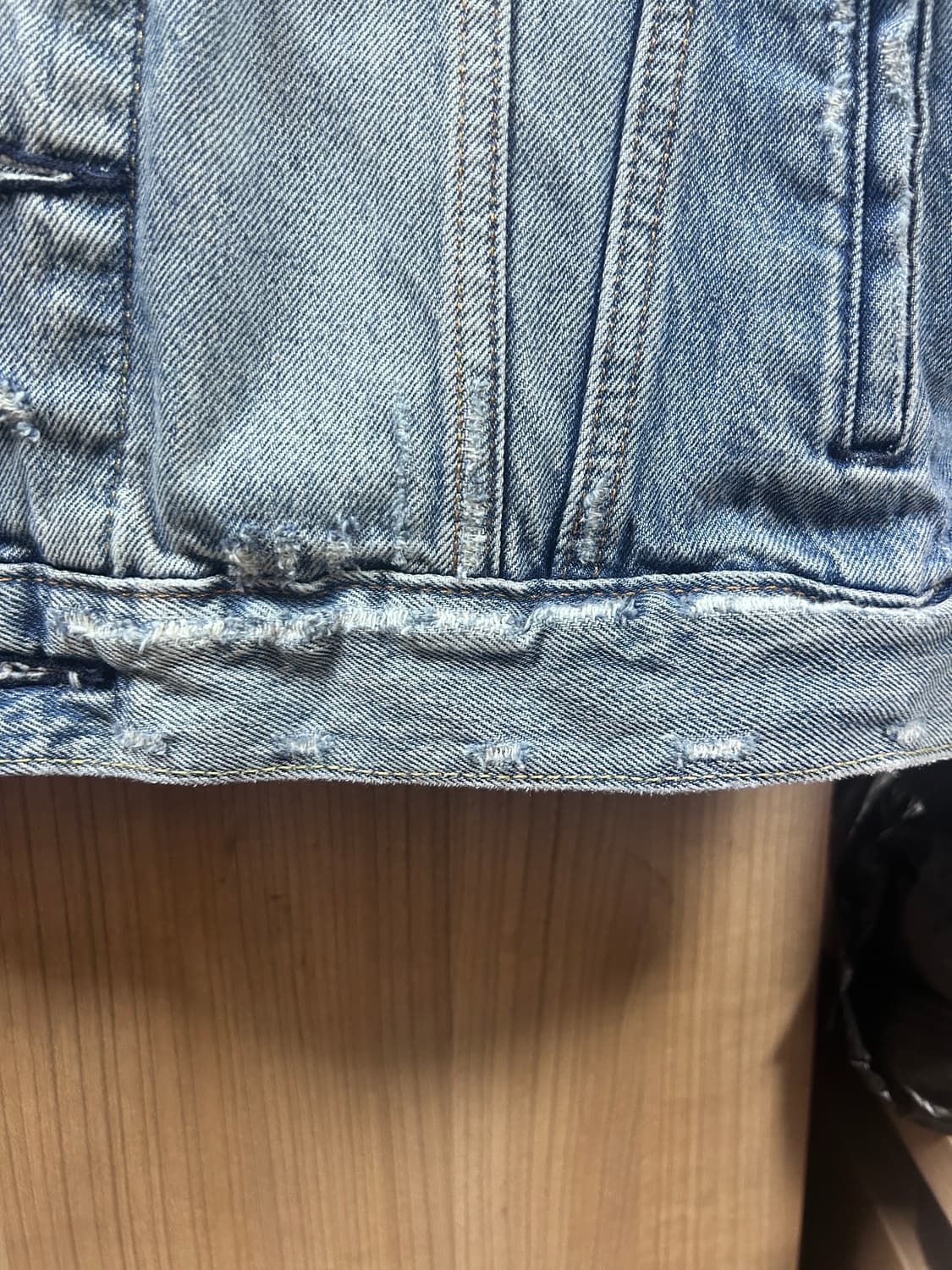 리바이스 데미지 데님자켓 L사이즈 상품이미지2