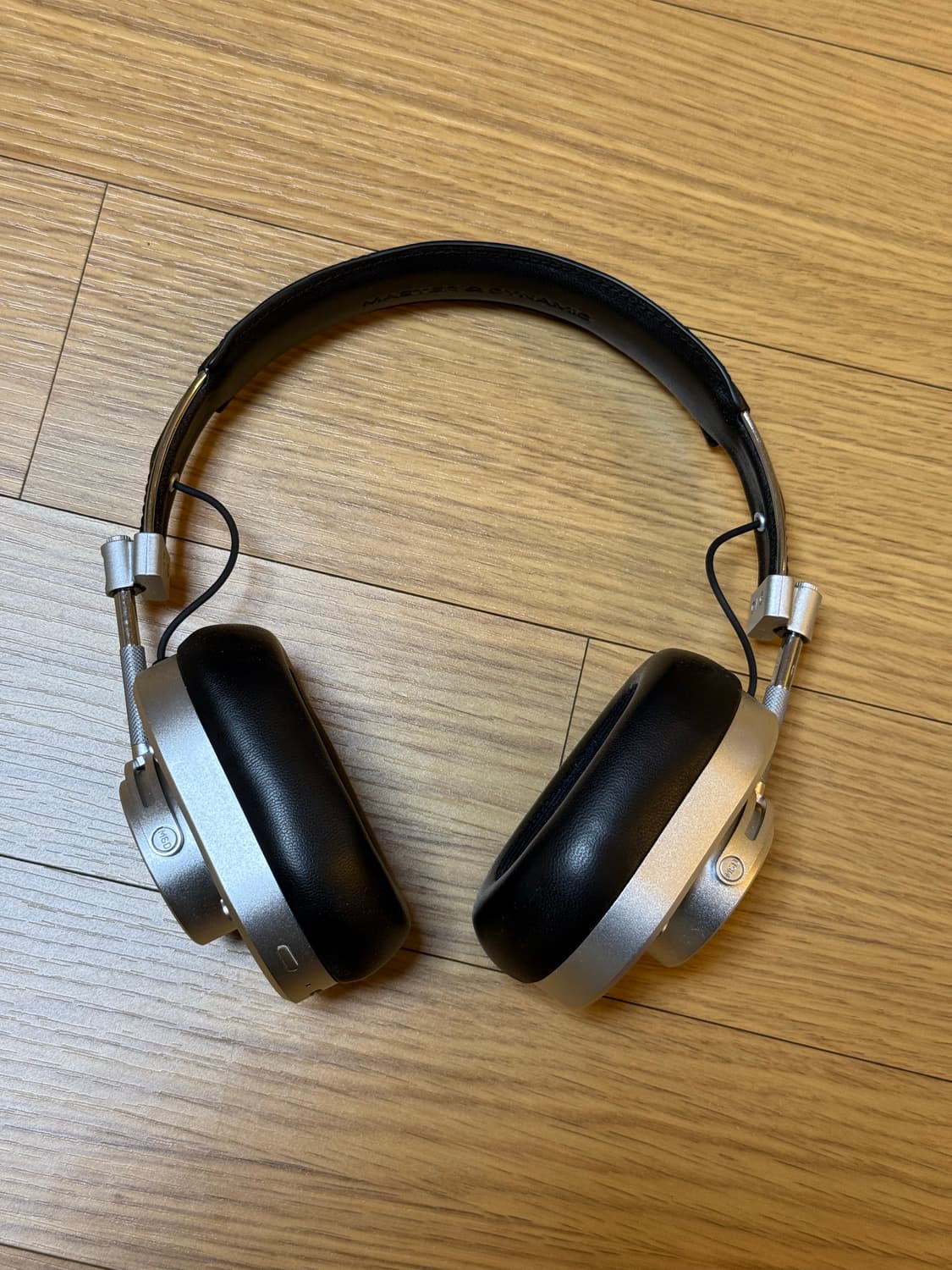 셀린느 트리오페 헤드폰 상품이미지2