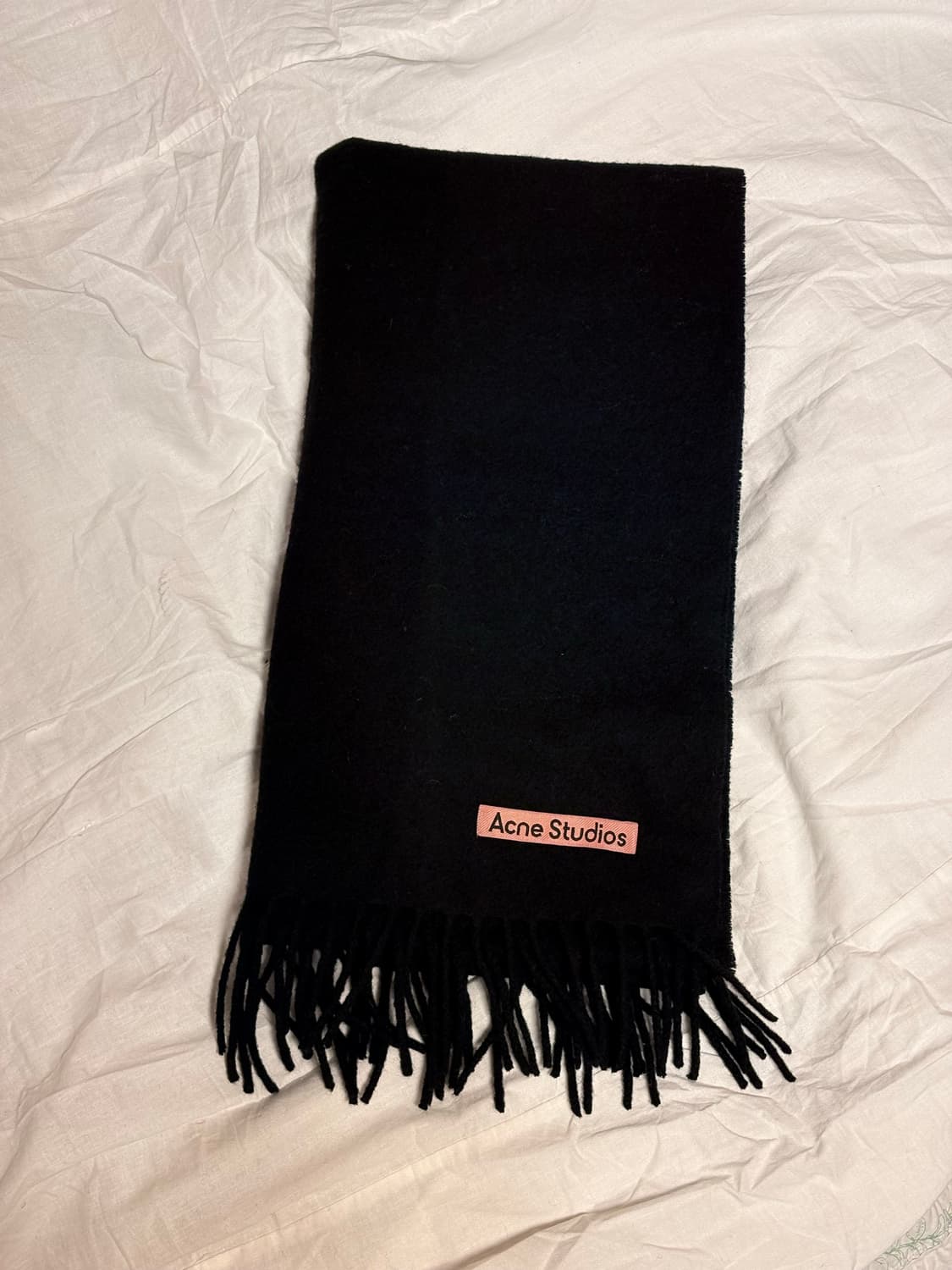 아크네 머플러 블랙 상품이미지1