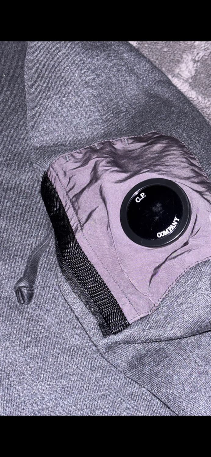 cp컴퍼니 렌즈포켓 맨투맨 상품이미지3