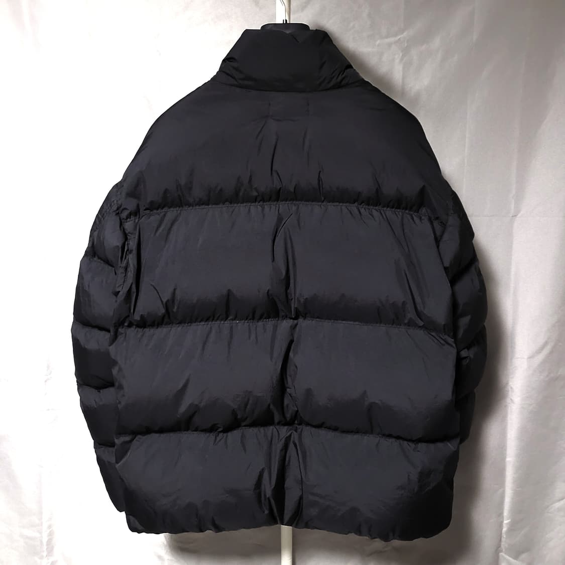 [새상품급/L size]24FW 스톤아일랜드 크링클랩스 다운 패딩 상품이미지2