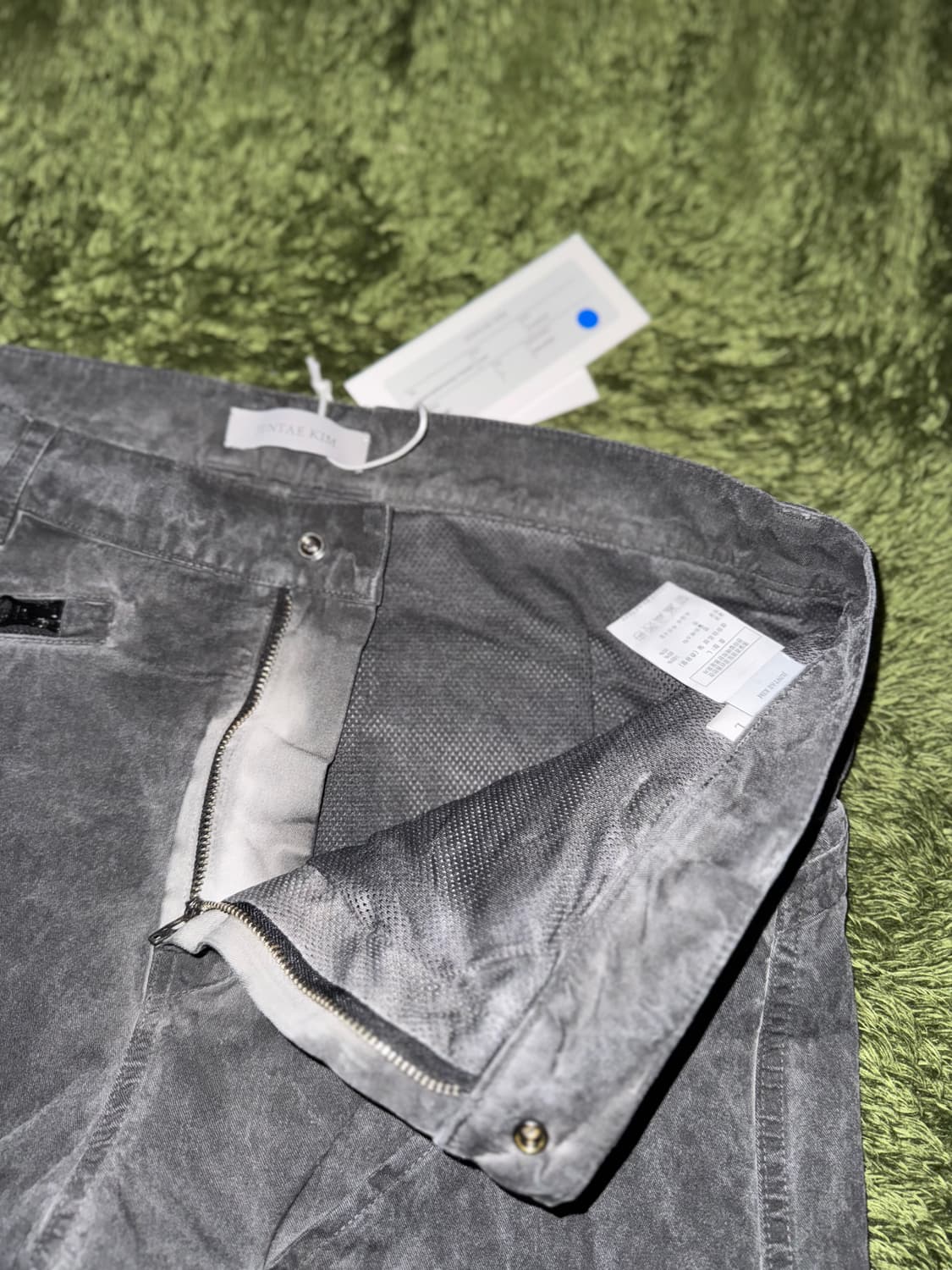 [L] JUNTAE KIM 준태킴 게더 트위스트 다이 쉘 트라우저 상품이미지3