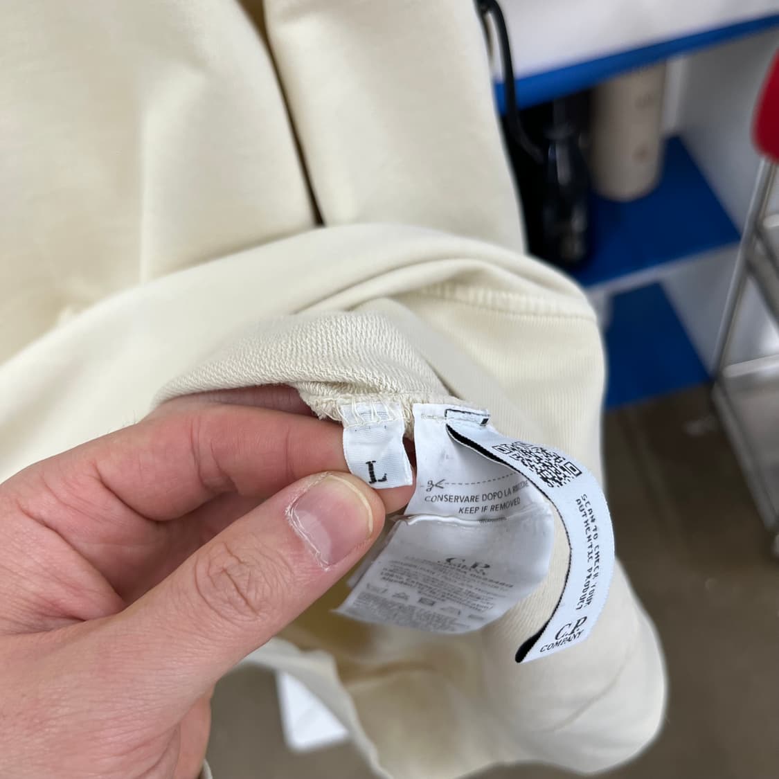 Cp컴퍼니 렌즈와펜 맨투맨 L 상품이미지5