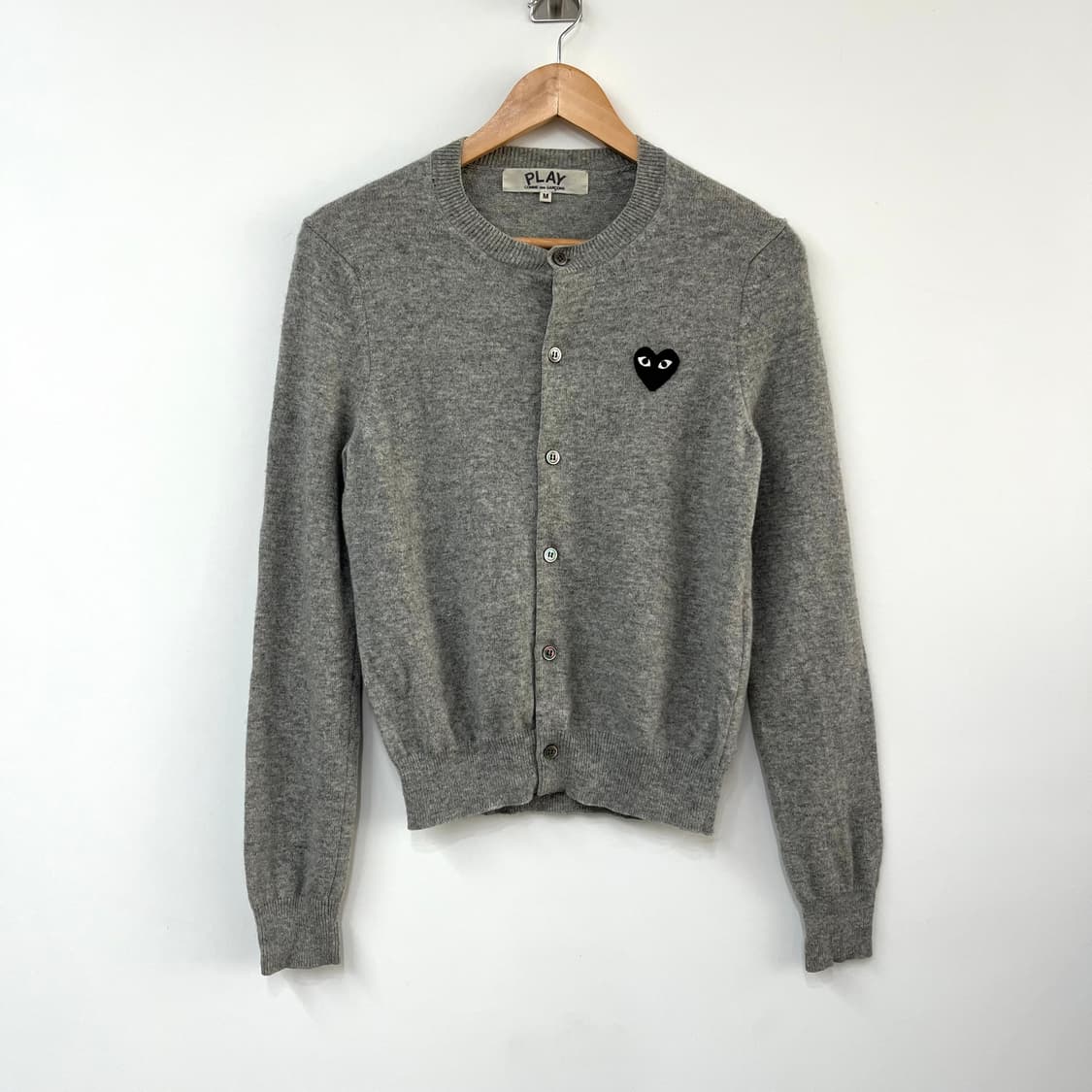 꼼데가르송 플레이 블랙 하트 그레이 울 가디건 상품이미지2