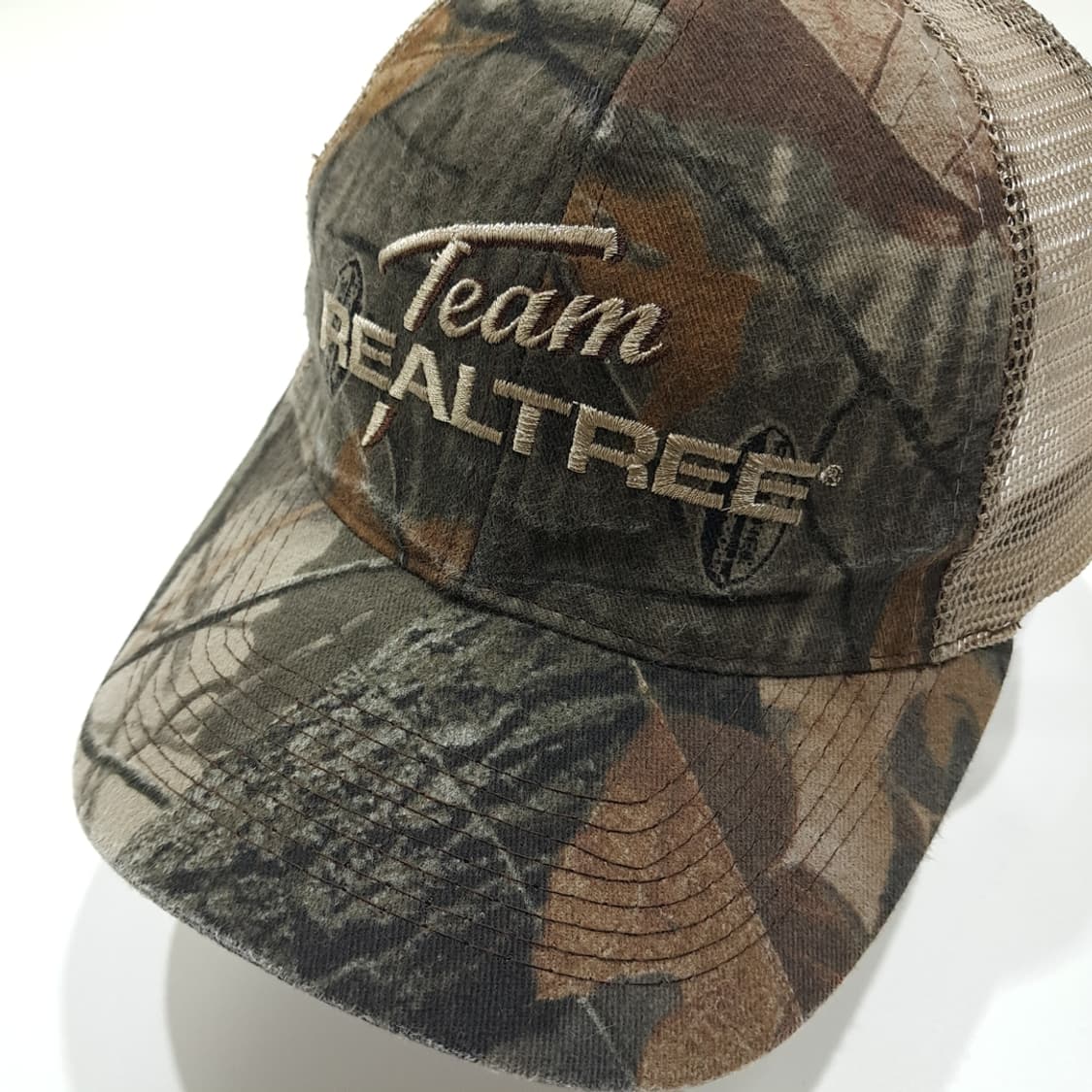 팀 리얼트리 로고 자수 카모 & 베이지 메쉬 트러커 볼캡 P2035 상품이미지1