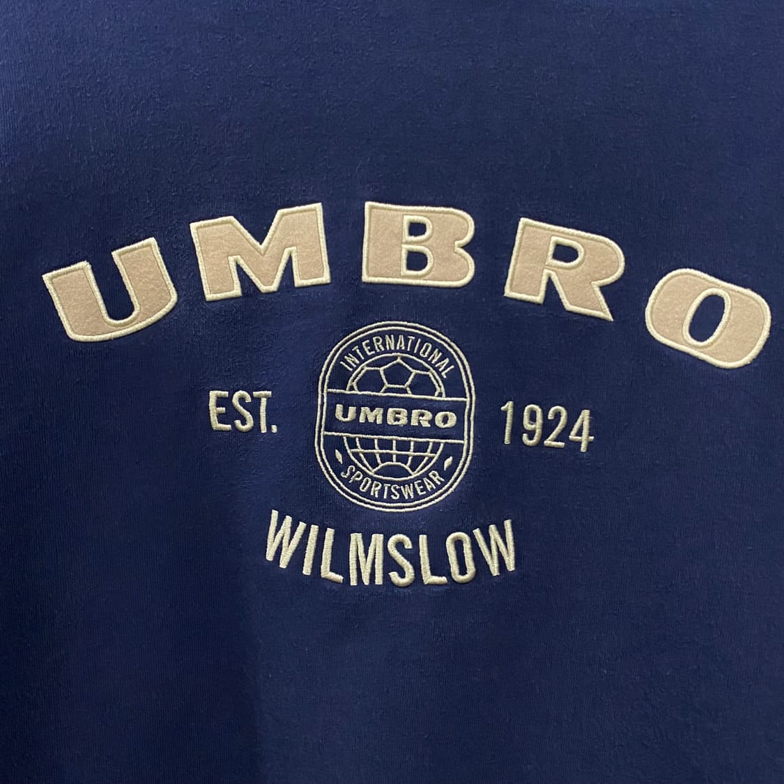 엄브로 아치 로고 맨투맨  상품이미지3