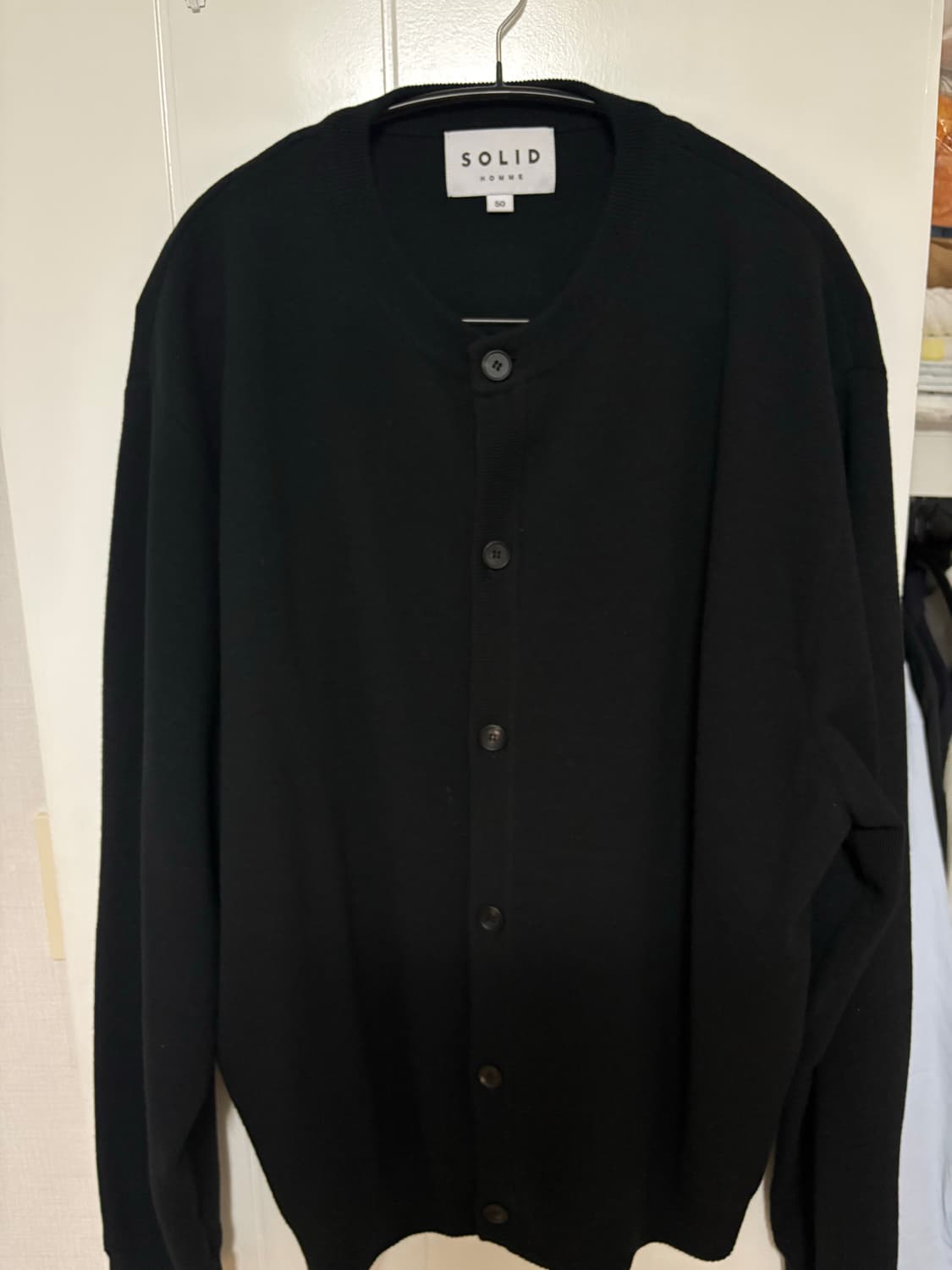 [50] 26ss 솔리드옴므 블랙 라운드넥 가디건 상품이미지1