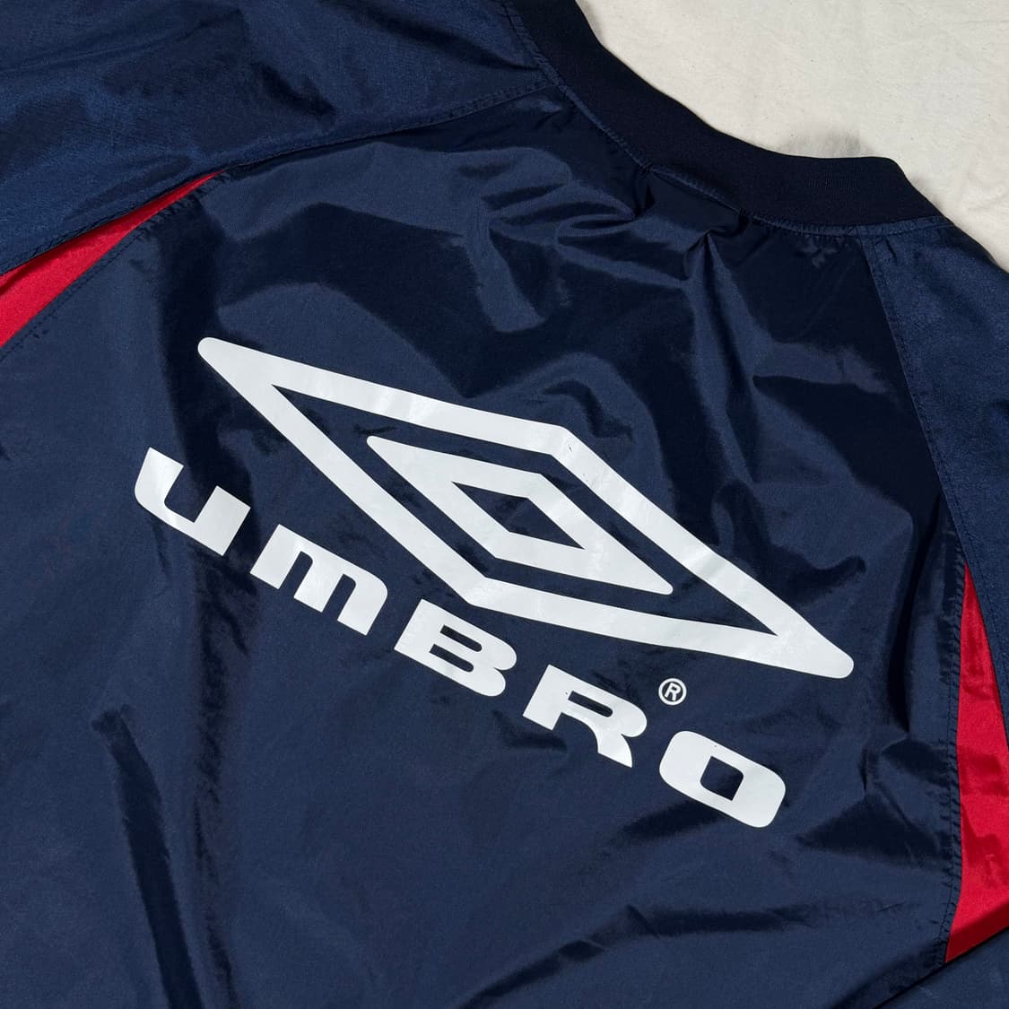 엄브로 웜업 피스테 바람막이 상품이미지7