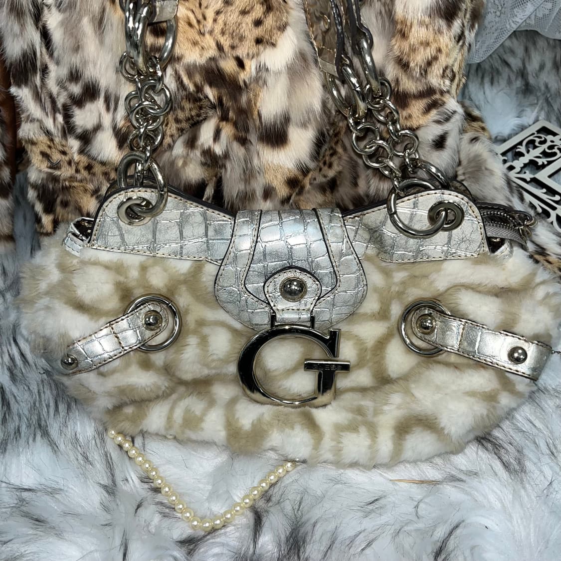 Guess 상품이미지2