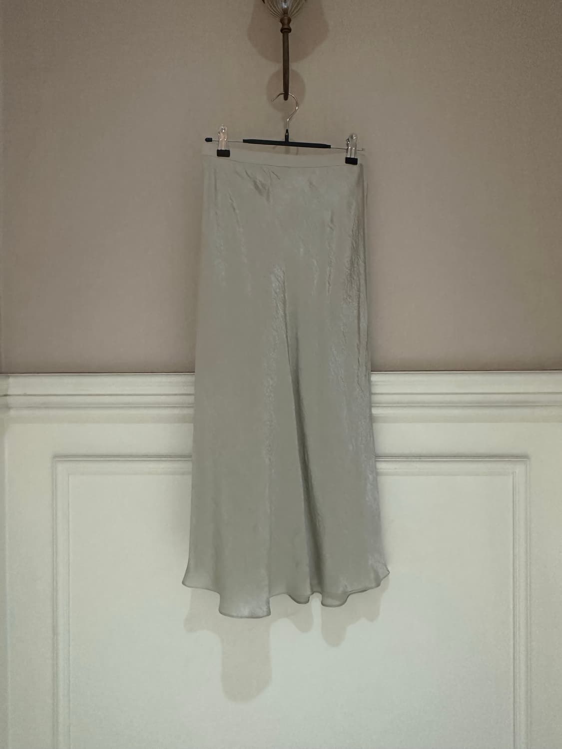 얼바닉30 새틴 스커트 아이보리 상품이미지5