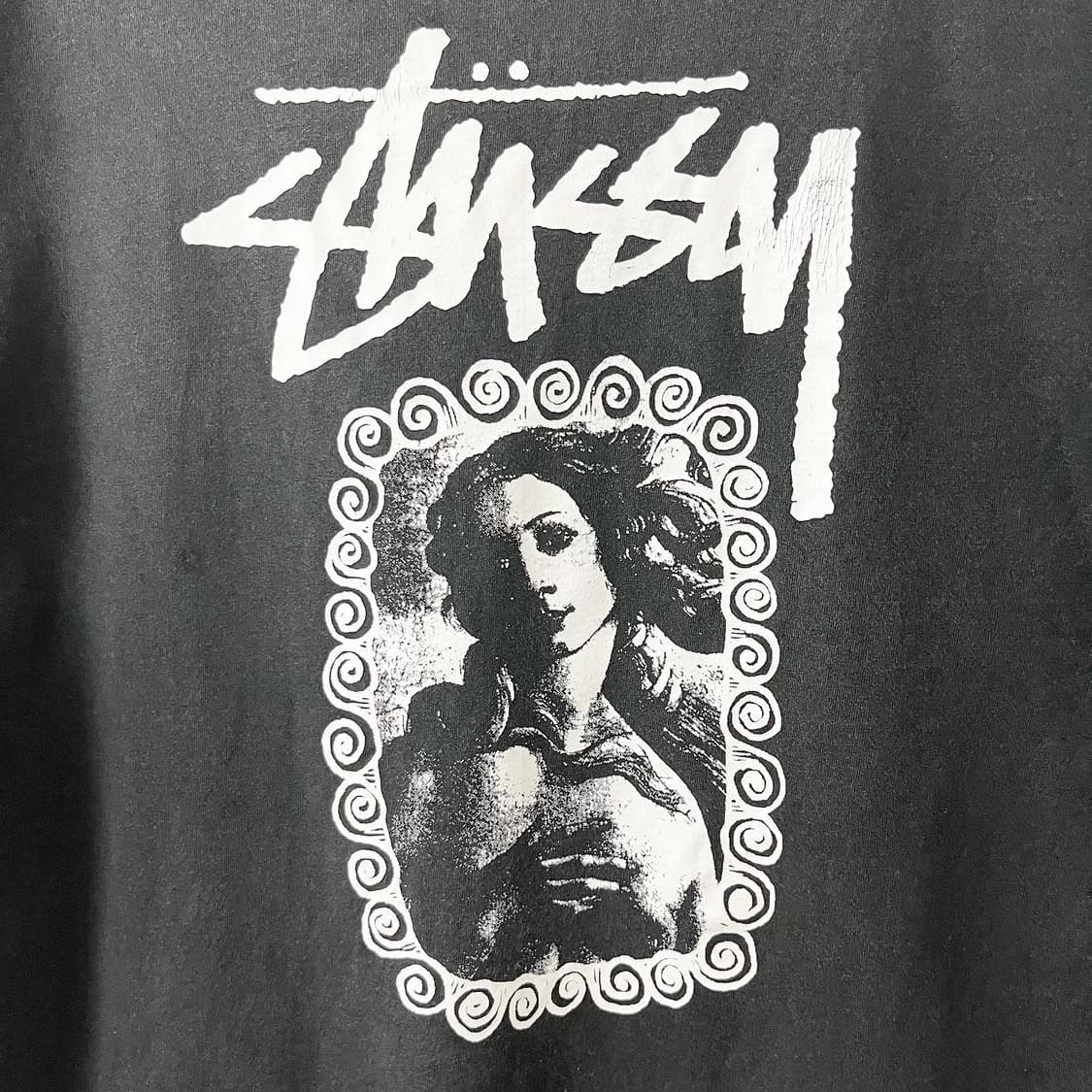 스투시 블랙 백프린팅 하프 티셔츠 상품이미지3